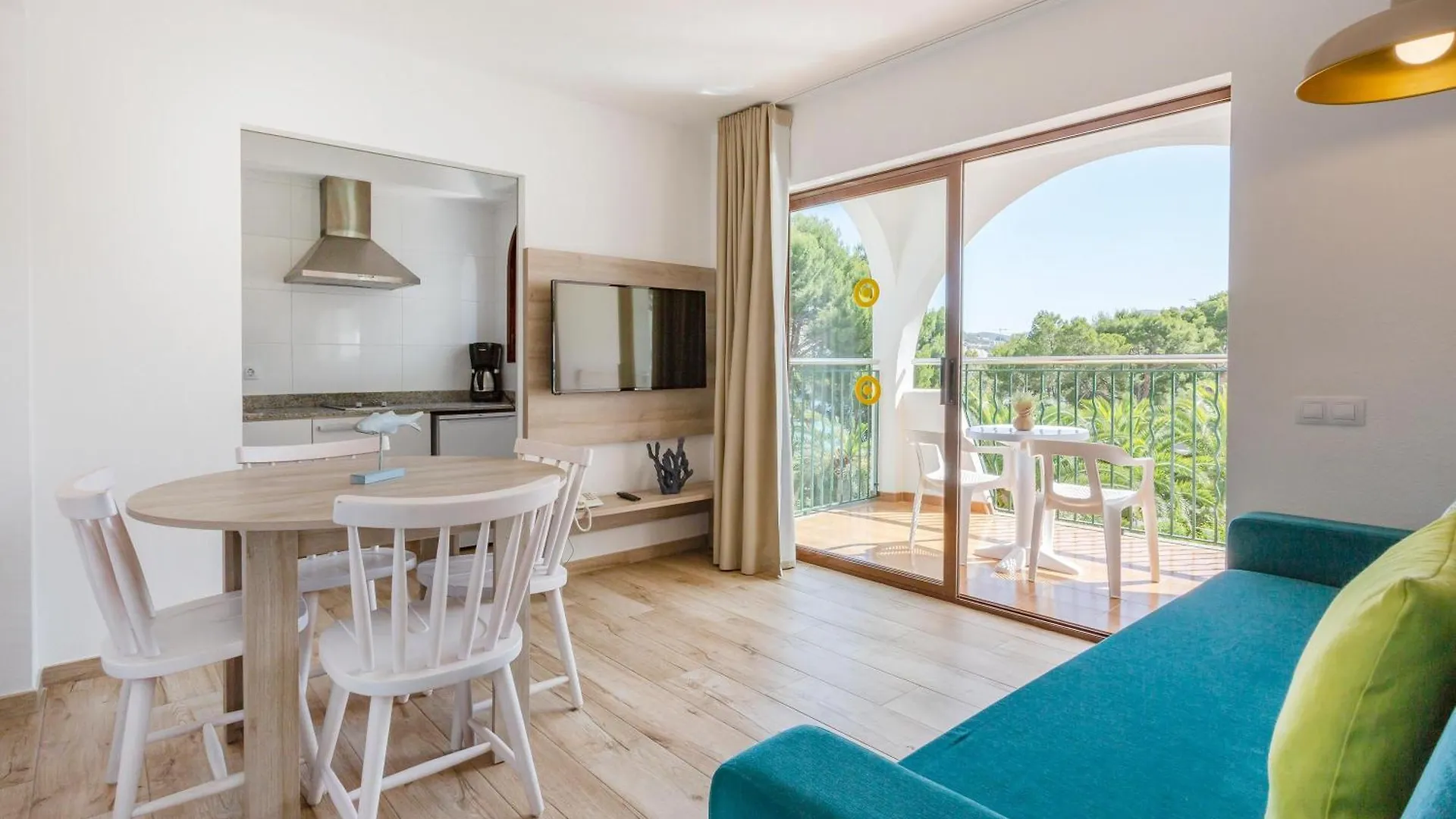 Flipflop Surfing Playa Apartment Santa Ponsa Spain